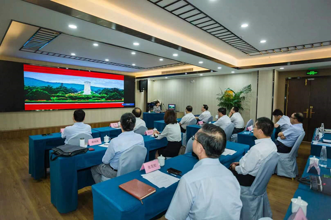 星空平台集团党委赴徐州开展 “跟着习近平总书记足迹学党史”专题活动3_副本.png